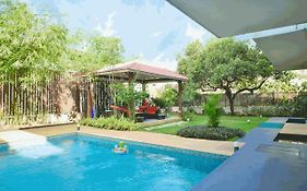 Rainforest - Seis Villa - 4 Bhk Villa With A Private Pool In Arpora V2   India