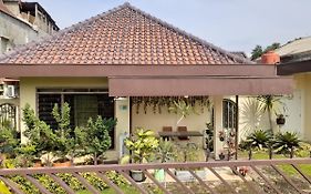 GIO Guesthouse Bogor