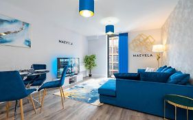 Maevela Apartments - Ultra High-End New Build Apartment ✪ City Centre, Digbeth ✓ With Juliet Balcony - Rooftop Terrace - Ps4 & Smart Tv'S