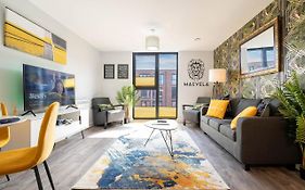 Maevela Apartments - Jungle Vibe Luxury City Centre 1 Bed Apartment - New Build - City Centre, Digbeth - Rooftop Terrace - Ps4 & Smart Tv'S