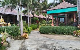 Lipa Bay Resort Koh Samui 3*