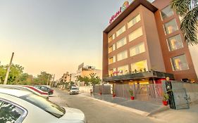 Hotel 91 Huda City Center 3*