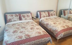London Luxury Apartments 5 Min Walk From Ilford Station, With Free Parking Free Wifi