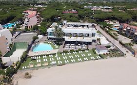 Tropical Beach Boutique Hotel- Playa Grande