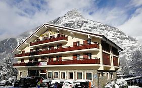 Hotel Croux Courmayeur Italy