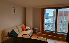 City Centre Apartment, 2Min From Train Station