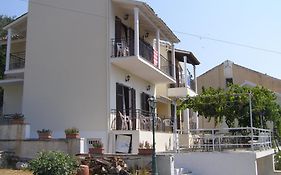 Dimitrakis Apartments