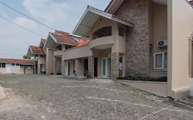 Rossan Villa Hotel near Sersan Bajuri RedPartner