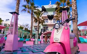 Wi-ki-woo Hotel Ibiza