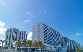 New Point Miami Beach Apartments photos Exterior