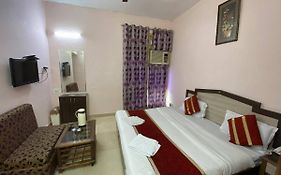 Hotel Rama Palace Katra 3*