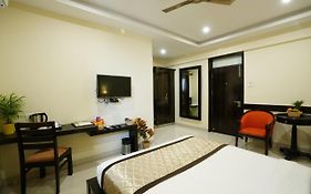 Hotel Raj Vista Bangalore 3*