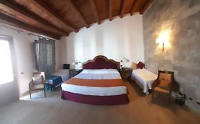 Hotel Villa Lampedusa  3*