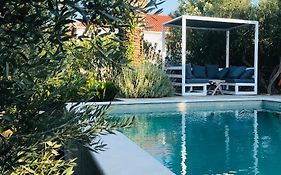 Top Holiday Home Private Pool By The Sea With Private Garden For Private Use