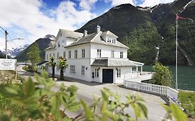 Fjaerland Fjordstove Hotell - Huseby Hotelldrift As
