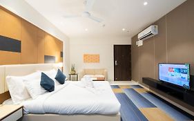Staybird - B Suite, Business Hotel, Kharadi