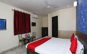 Hotel Ganpati Agra 3*