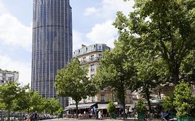 Timhotel Tour Montparnasse 3*