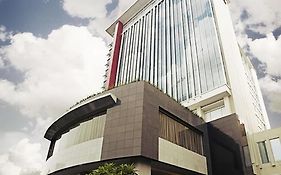 The Premiere Hotel Pekanbaru  4* Indonesia