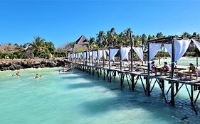 Reef & Beach Resort Zanzibar 4*