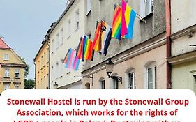 Hostel Stonewall - Self Check In
