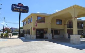 Mustang Inn And Suites