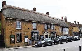 The George Hotel Castle Cary 2*