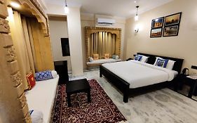 Hotel Vasshifa Palace Jaisalmer 2*