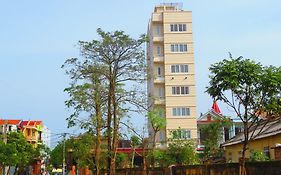 Nam Long Plus Hotel  2*