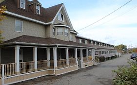 Harbourview Inn And Suites