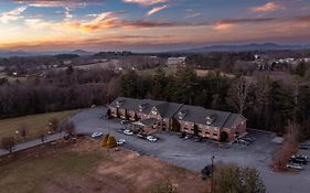 Mountain Inn And Suites