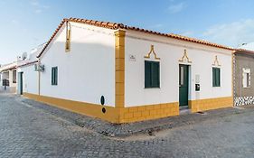 Typical Alentejo House In Campinho With Large Terraces