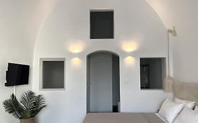 Arco Bianco Suites