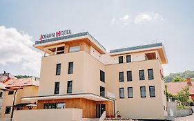 Johan Hotel