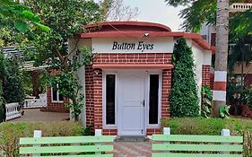 Button Eyes Resort Hyderabad 3*