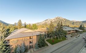 Banff Park Lodge Hotel