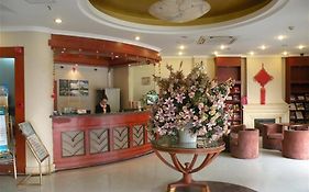 格林豪泰上海南桥人民中路快捷酒店 酒店 2*
