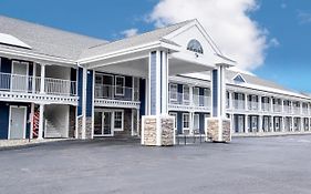 Hilltop Inn & Suites - North Stonington  3* United States