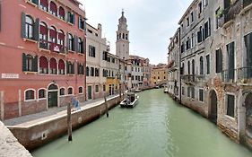Palazzo Schiavoni Residenza D'epoca & Suite-apartments Venice  Italy