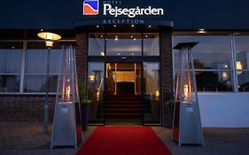 Hotel Pejsegaarden  4*