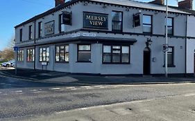 Mersey View Hotel & Pub