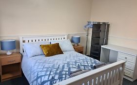 Cosy 2 Bedroomed Semi Detached House