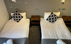 Lovely 2 Bedroom Apartment In Bury - Sleeps 6