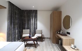 Hotel Chitra Executive Solapur 3* India