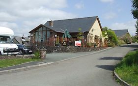 Castle Lodge - Brecon Beacons Accommodation