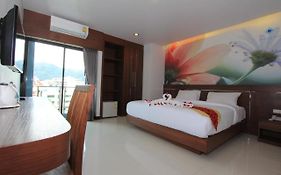 The Crystal Beach Hotel Patong 3*