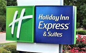 Holiday Inn Express & Suites - Detroit - Dearborn, An Ihg Hotel