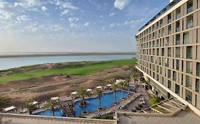 Radisson Blu Yas Island Abu Dhabi 4*