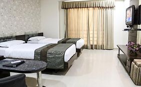 Hotel Dev Corporate Ahmedabad 3*
