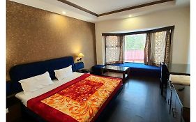 Hotel Drive Inn Dhanaulti 3*